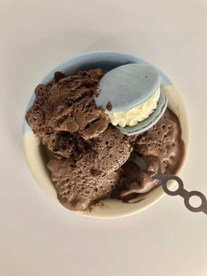 My favorite ice cream these days, Weasel + Macaron combination 💛

#MyMoneyMyPurchase #콘수프기록 #맞팔 #오늘장면한컷