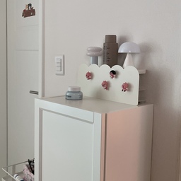 빌리와 찰떡뗌 발견🧺🎀🩶 사이즈까지 딱 맞아서 기분 최고 ! 요리조리 ing
#복도 #복도인테리어 #좁은복도 #화이트인테리어 #욕실앞 #욕실수납 #빨래바구니 #이케아 #콘센트가리개 #콘센트정리함 #자석보드 #자석선반 #미니선반 #향테리어 #수납장 #좁은수납장 #복도꾸미기 #미니조명 #포터블조명 #무선조명 #선물추천 #선물 #선물추천템 #콘수프기록 #집에서제일바빠 #바디로션 #바디크림 #아비브 #20평대 #20평대인테리어