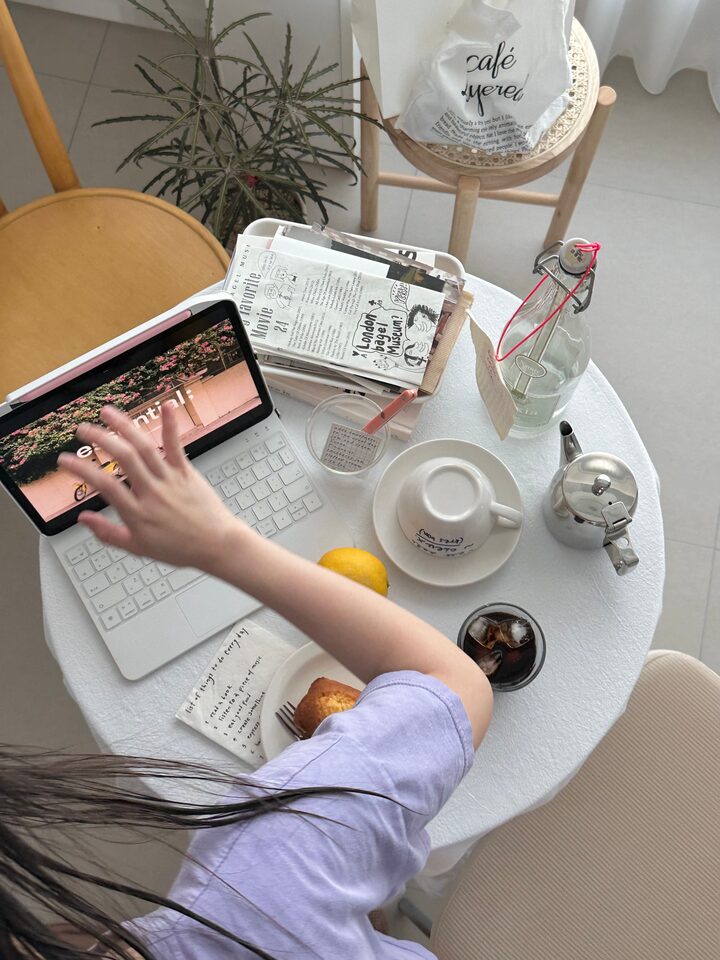 short form carousel card thumbnail