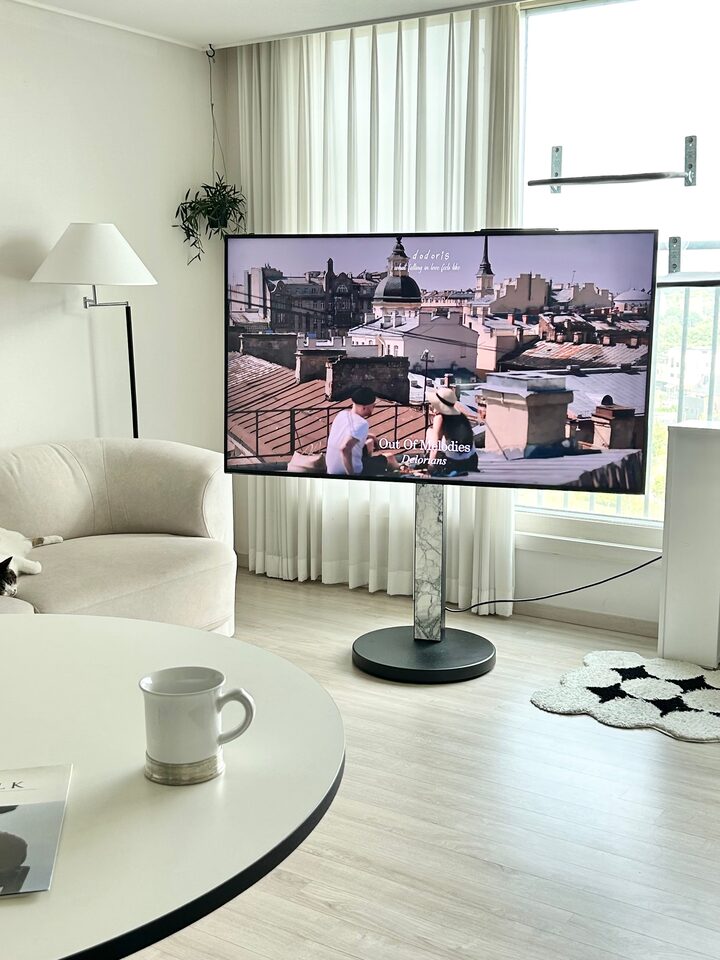 short form carousel card thumbnail