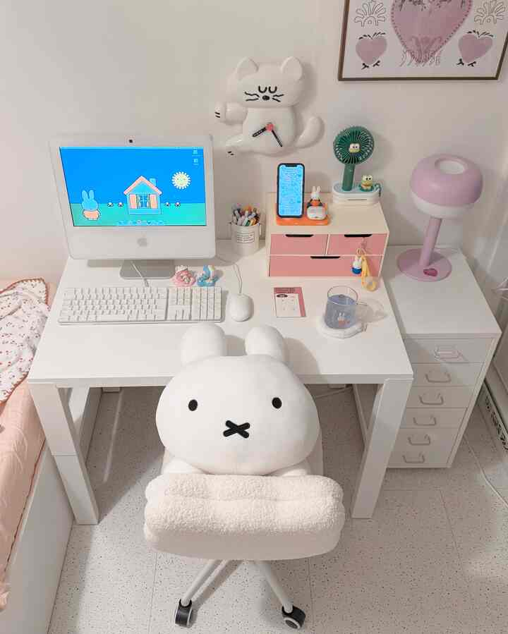 ＃かわいいテム最高です＃コンスープ記録 
miffy room 🐰⋆˙🫧

最近ミッフィーで部屋をいっぱい満たしています。 。 .ᐟ 
私の最愛はしっかりしたボディピロー୧⁎ᵕᴗᵕ⁎୨

✴︎ミッフィーボディピロー
✴︎ミッフィーデュアル高速充電器
✴︎ミッフィーハンドルグラス

やっぱり可愛くて可愛いのが最高です 🩵💙 

＃スペシャルクリエイター＃ミッフィー＃ミッフィー人形＃ミフィクッション＃ミッフィーボディピロー＃ボディピロー＃高速充電器＃携帯電話充電器＃ワイヤレス充電器＃ミフィーカップ＃ガラスカップ＃miffy＃デスクテリア＃デスクセットアップ＃デスク小物＃デスクインテリア＃デスクインテリア＃時計＃部屋の飾り 