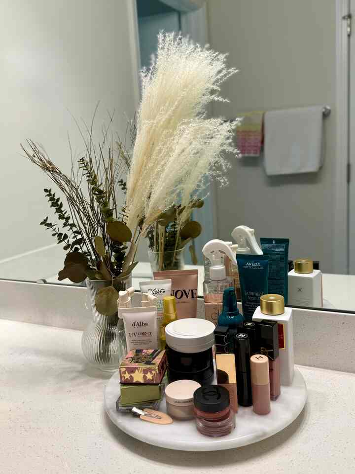 Zen vibes only in this space 🛁🫧




#MasterBathroom #BathroomDesign #BathroomDecor #ModernBathroom 