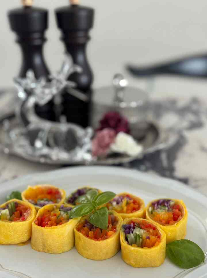 美味しい野菜のライスペーパーに包まれて
卵を入れると
きれいで栄養の良い健康食品を完成


ピーナッツバター1+マヨネーズ2+マッスル1+アルロスお好みで入れたソースのように食べるともっと美味しいですよ！


#オーホームストア 