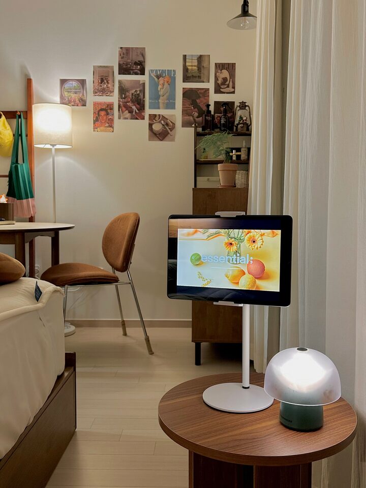 short form carousel card thumbnail