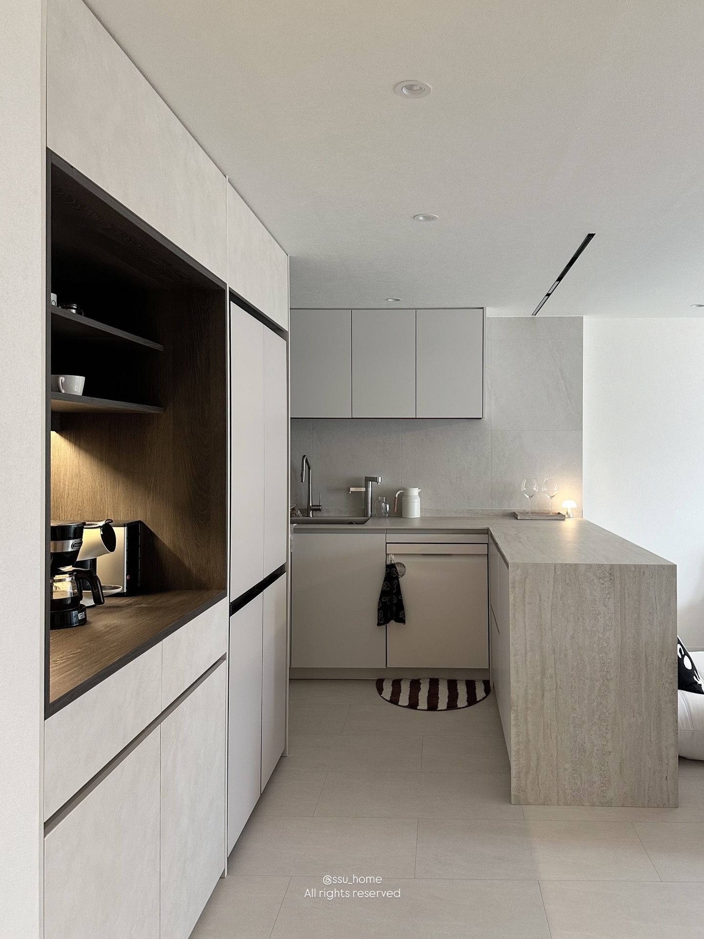 Mocha Stripe Half-Moon Accent Mat user photo