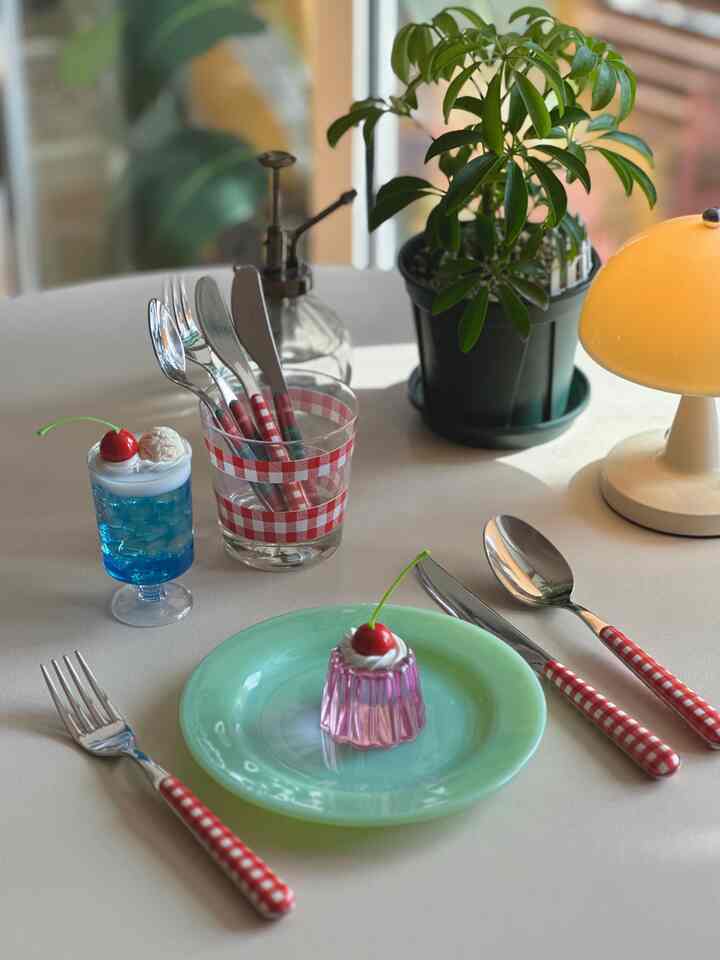 #예쁜템최고야 #콘수프기록 #맞팔
#Cutlery #플레이팅 #잘산템
Saya berpikir untuk membelinya, tetapi sangat cantik, jadi saya pilih barang yang cantik❤️
Sayangku, lihat peralatan makan malam dan pencuci mulut🥰🍽️