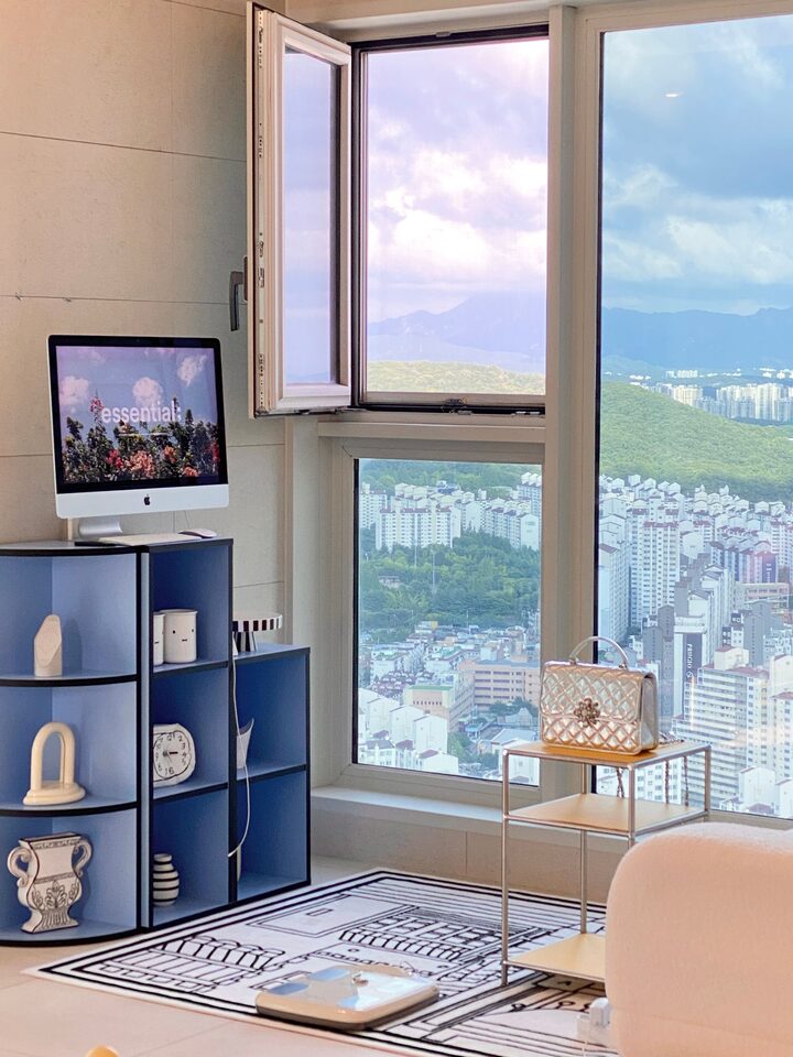 short form carousel card thumbnail