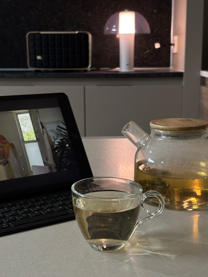 short form carousel card thumbnail