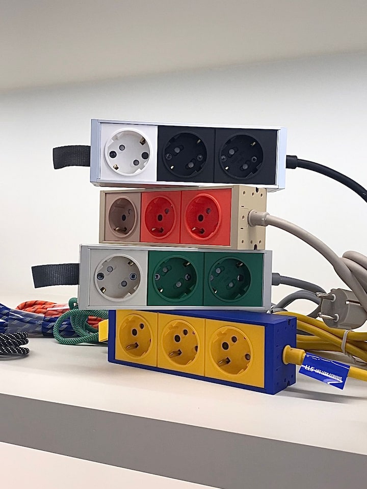 short form carousel card thumbnail