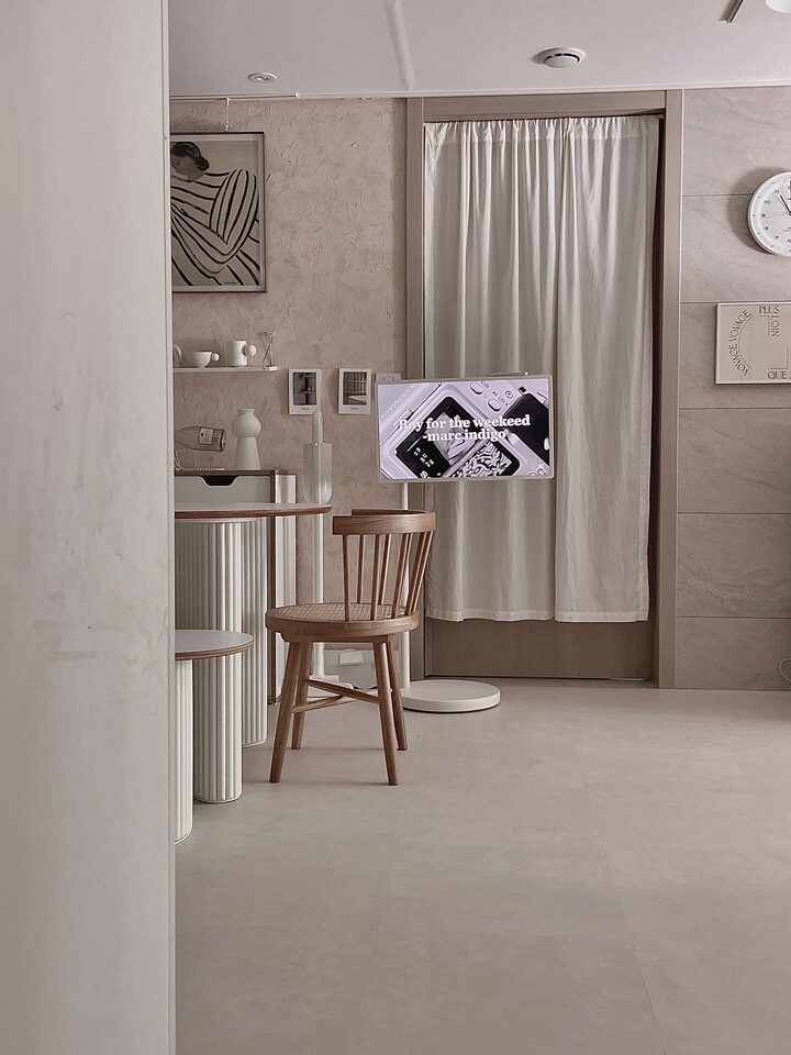 short form carousel card thumbnail