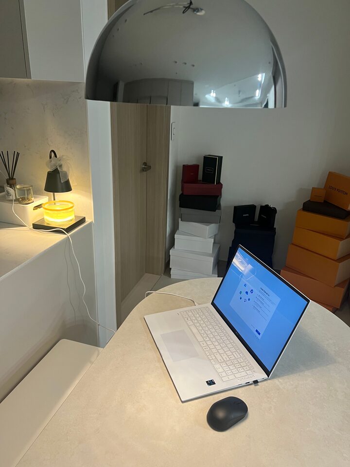 short form carousel card thumbnail