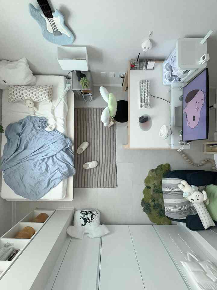 #모던대내추럴

My room was originally modern, but it became a little more natural•••

#SpecialCreator #작은방 #원룸 #자취방 #러그 #빈티지인테리어 #인테리어소품