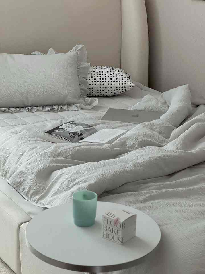 ＃今日の私たちの家＃コンスープ記録 
🩵
今夏は暑いですが、
梅雨をスキップすると果物がおいしいです☺️
特に桃プラム❣️
🍑🫐🍒🍍🥭🥝

＃ドモール＃ファブリックベッド＃ベッドルームインテリア＃ヘンスベッド＃ベッドフレーム＃子供部屋ベッド＃mybdrm＃マハナホーム＃ベッドルーム＃ベッドルーム＃ベッドルーム飾り#アイバンインテリア #フランテリア

