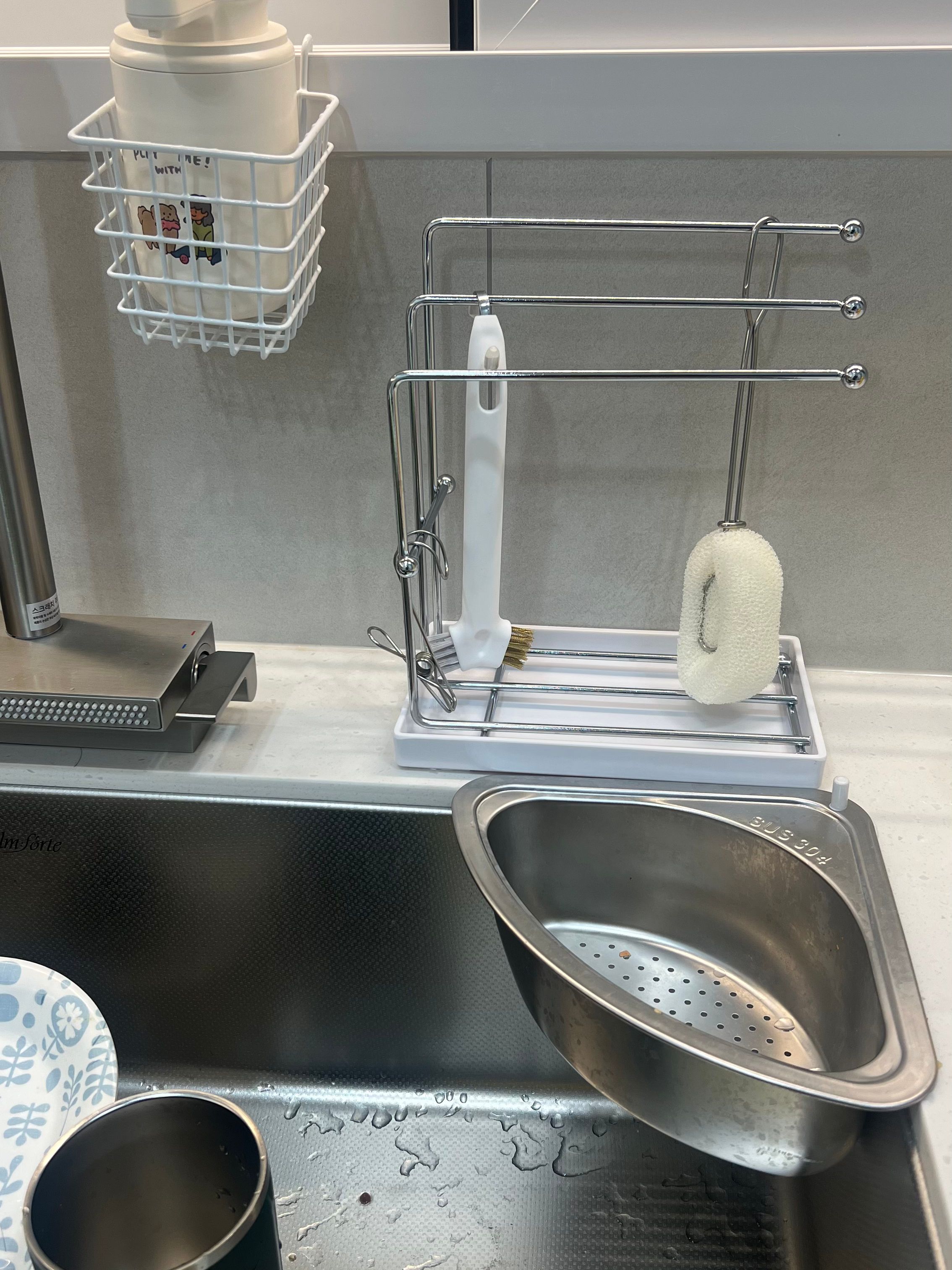 Oatley 3-Tier Modern Stand Dishcloth Rack user photo