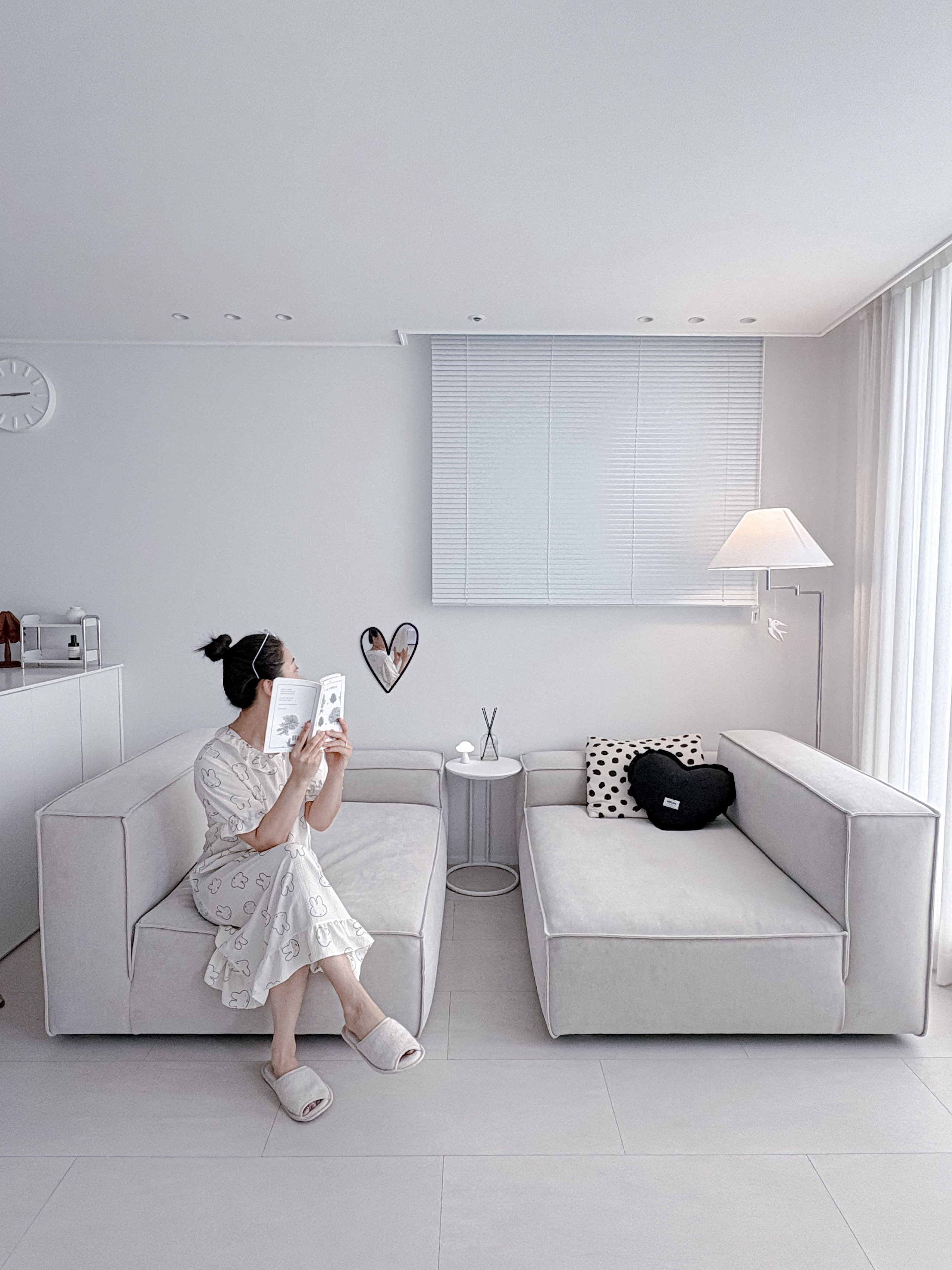 Slim C-Frame Sofa Side Table user photo