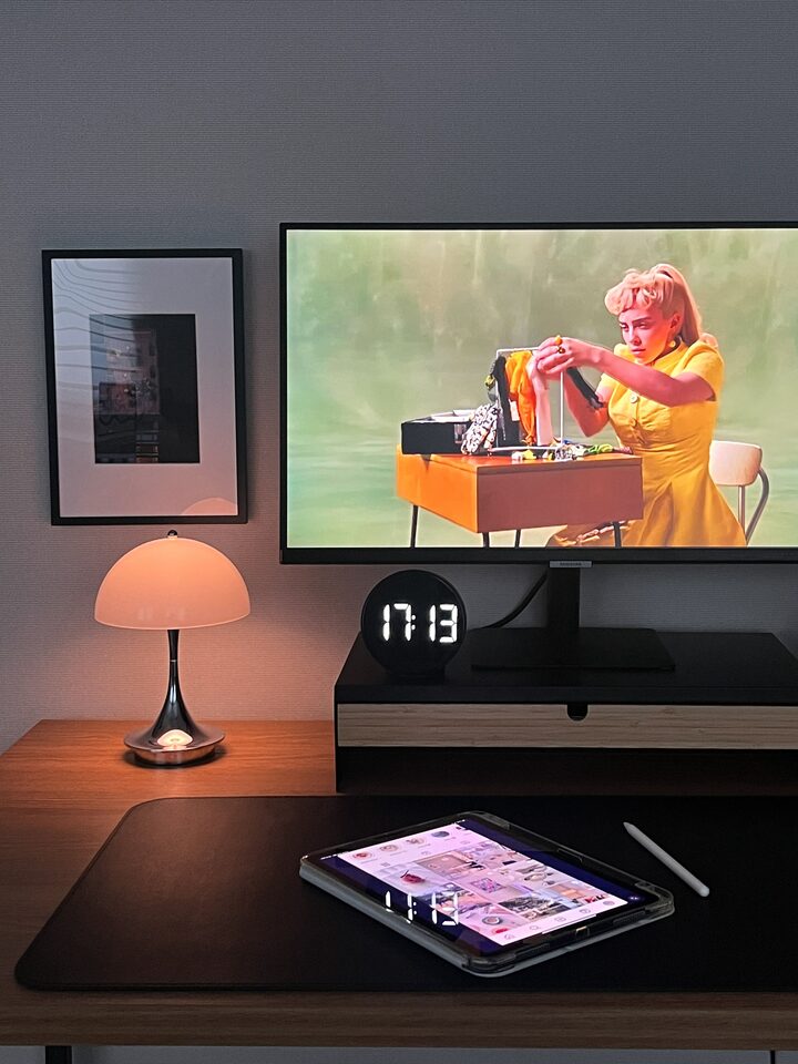 short form carousel card thumbnail