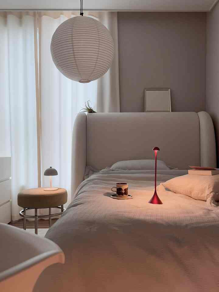 ＃今日の私たちの家＃コンスープ記録 
💦今週は照明が生かされました
#梅雨

＃ドモール＃ファブリックベッド＃ベッドルームインテリア＃ヘンスベッド＃ベッドフレーム＃子供部屋ベッド＃新婚家具＃mybdrm＃マハナホーム＃ベッドルーム＃寝室飾り＃子供のインテリア＃絵のインテリア＃セラミックテーブル＃キッチンインテリア＃照明インテリア

