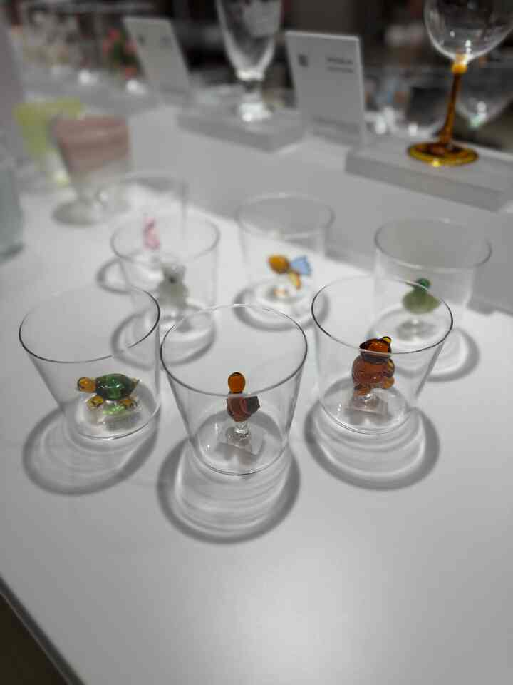 イグホーム聖水で出会ったかわいいリビングアイテム
イチェンドルフのガラスは実際に初めて見ました。 
とあまりにも可愛かったです。

オンラインでのみ見たリビング 
一箇所に見えたイグホーム城
聖水に行ったら、一度聞いてください。

＃イグーホーム聖水＃29cm＃リビングアイテム＃コンスープ記録＃イチェンドルフ＃ムードランプ＃クロウキャニオン＃ヨーグルトボール 