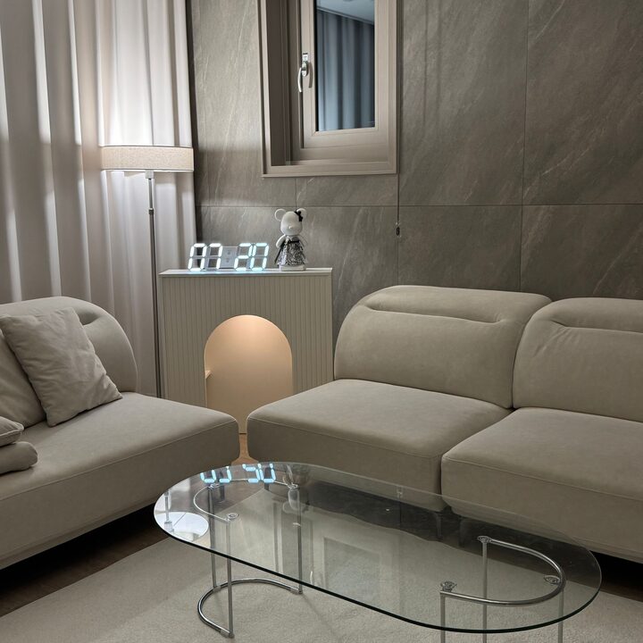 short form carousel card thumbnail