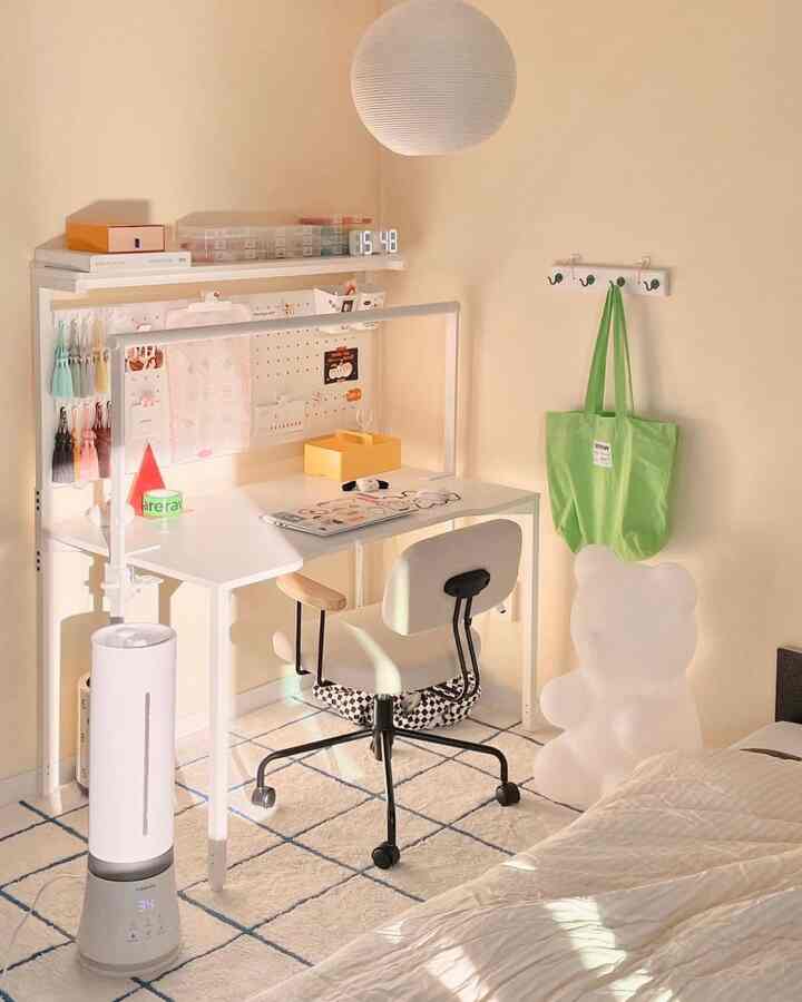 #집에서제일바빠 #콘수프기록 
It seems like I don't have anything special to do,
But why am I so busy at home these days!

Today's schedule is full of my own today too 🤣🤣

First, I'll do Today's House at my desk,
And then I'll have some lunch and go decorate the front door!!

Have a nice day everyone 🩵💙 

#209 Avenue #타공판 #타공판책상 #모노스마일 #무드등 #침실 #책상조명 #타공판선반 #휴지통 #쓰레기통 #맞팔