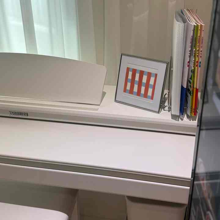 #요즘쇠테리어 #콘수프기록

암만 눈부시게 뜨고 찾아봐도 우리집 쇠테리아는
ヨギだけですよ🌝キッチンには数多くのステンがありますが…。
ステンポットでも上げるかと思って撮ってみました☺️🤍

ダイソーから連れて来たスチールフォトフレーム
前回日光電球の贈り物を受けて一緒に来ました 
私はもともとイリマシンを使い過ぎました。
それでもイリカプセルを使う  #오집러   #캡슐커피  
