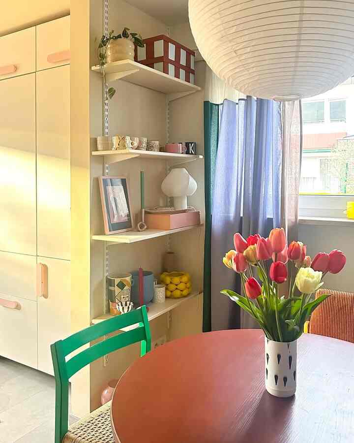 Tulips in the morning light — a quiet celebration of spring 🌷☀️🍋
Credit: @anna.im.quadrat
#springmood #cozycorners #tuliplove