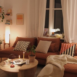 soft lights, slow nights. a living room made for golden-hour minds 🕯️🛋️
Credit: @mengmengliving
#CozyCorner #WarmMinimalism #InteriorVibes #MoodSetting #NightMood #LivingSpaceStyle

