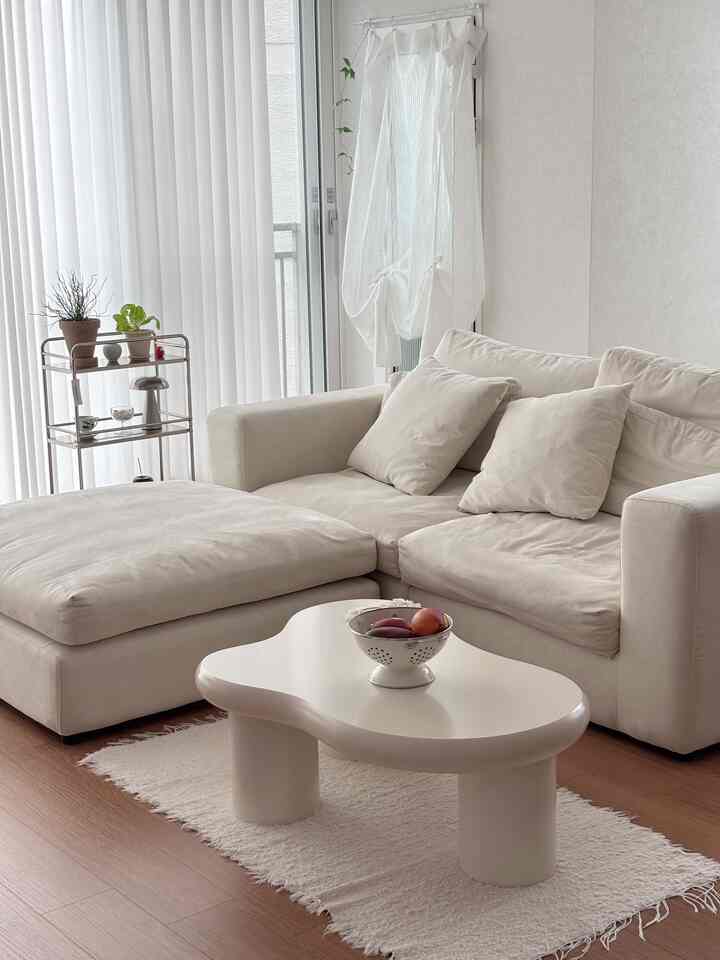 #살림살이 6

🏷️ Saringan Ikea

Saringan yang paling sering saya gunakan di antara peralatan dapur yang saya beli dari Ikea,
Saringan ini menghasilkan foto yang sangat bagus saat Anda memasukkan buah ke dalamnya dan juga bagus untuk meletakkan barang-barang kecil di atasnya☁️

#Catatan Sup Jagung #이케아추천템 #콜랜더 #이케아콜랜더 #주방용품 #과일플레이팅 #주방소품