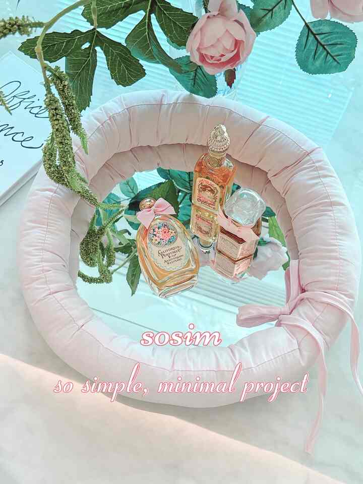 ＃かわいいテム最高です＃コンスープ記録＃きれいな小道具＃かわいい

可愛くてユニークな「ピンククッションミラー」をご紹介します。
実際、クッションミラーがしばらく人気を集め始めたとき 
可愛さに反してピンクの色を探して迷いました。 
いよいよ臆病で会いました＼(^ヮ^)/
小心生活はso simple lifeの価値を込めたブランドです。 
生活をよりシンプルに〜！空間はより感覚的に〜！
毎日の日常に一番ダウンした快適な感性を加えることができる 
ライフスタイルを追求するブランドだけに 
小心生活の製品はリーズナブルな価格で大きな満足になるでしょう！
臆病なラウンドクッションミラーは、
ふわふわの生地クッションの質感によく割れないアクリル素材で 
軽くてふさわしい感性のインテリアミラーです。 
生地にふわふわの綿を入れてドングルにラウンド処理した後 
ちょっとしたリボンでポイントをあげました。
ひとつひとつで固定可能なとても軽いアクリルミラーで 
簡単に歩いてお使いいただけます^^
どんな空間でも愛らしく作ってくれるぽっちゃりがクッションミラーのアガバンに歩いておいてもかなり可愛いでしょう～♡︎
。
。
。
。
。
#インテリア #インテリア #インテリアアクセサリー #インテリアアクセサリー #インテリアアクセサリー #ピンクインテリアアクセサリー #ピンクインテリアアクセサリー#pinkinterior #pinkaesthetic #homedecor #homestyling