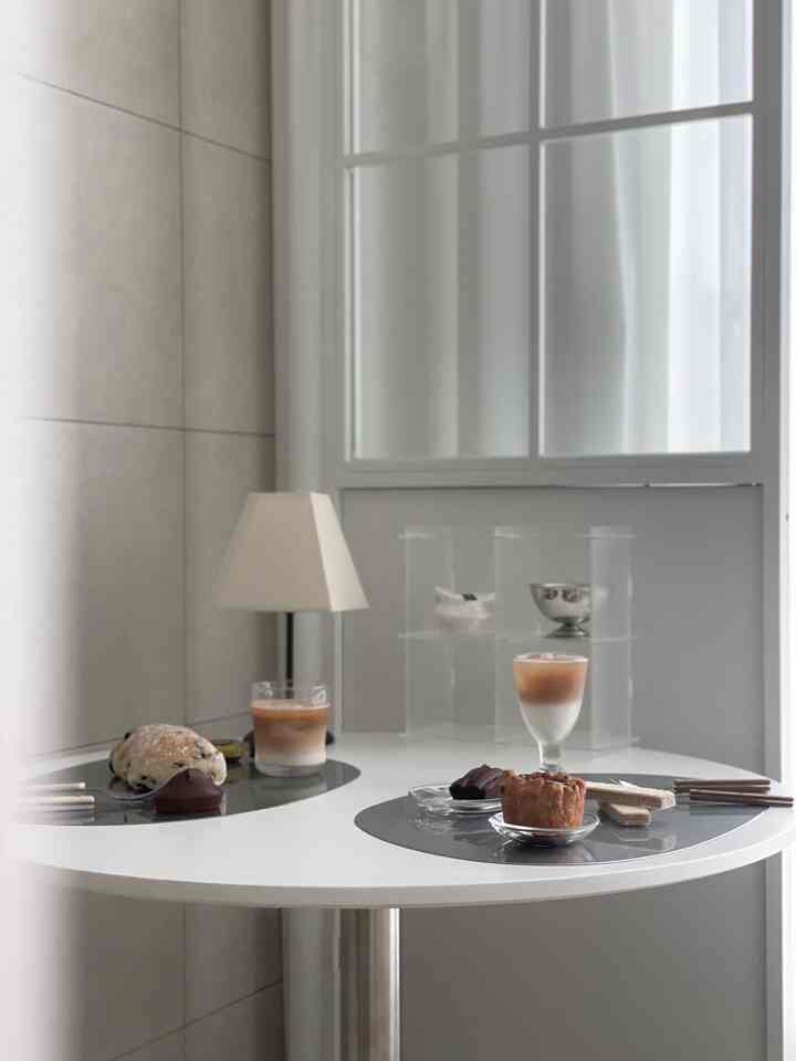 SPINEL ラウンドテーブル［5色・3サイズ］を使ったコーディネート 3