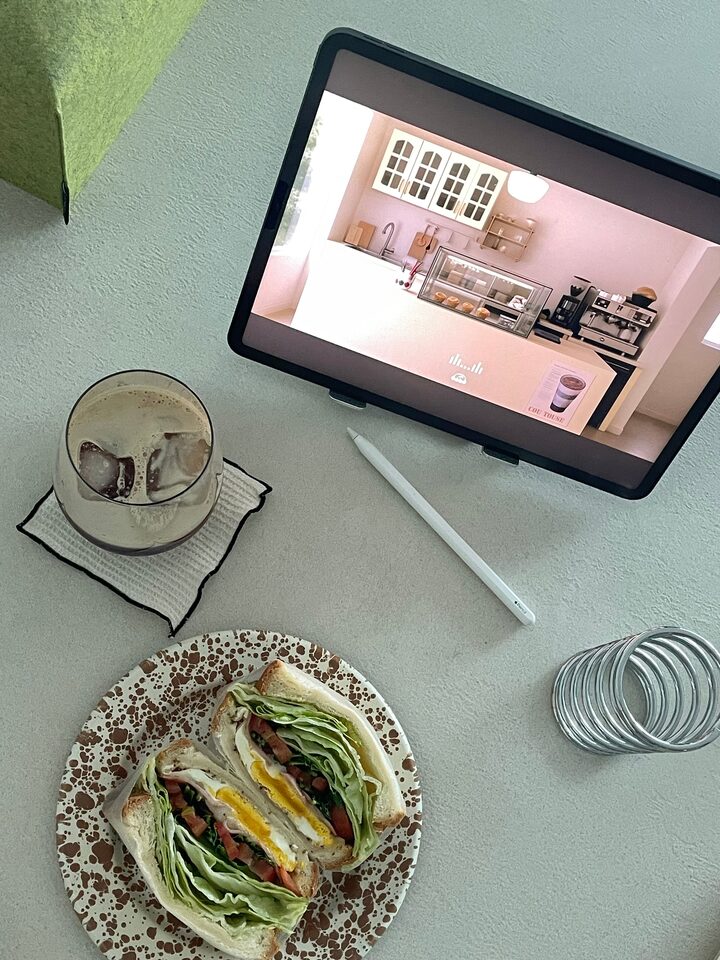 short form carousel card thumbnail