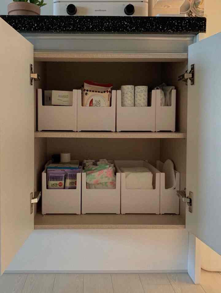 ＃小さな家の活用法

小さな家に一番足りない収納！
そして棚！
小さな家には棚と収納箱が必須です 👩🏻‍💻

＃今日の家＃家の装飾＃ホワイトインテリア＃寝室の装飾＃インテリア＃家の装飾＃小さな家＃子育てマム＃子育てコミュニケーション＃子育て日記＃ホワイトウッド＃アパートインテリア#instapic #instamood #instagram
