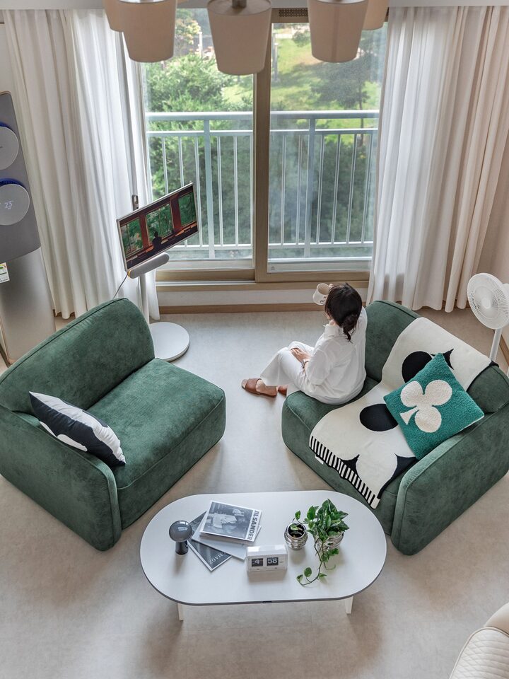 short form carousel card thumbnail