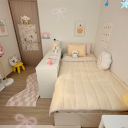 오랜만에 침대 컷 🛏️🫧 
#오늘의우리집 #내돈내산 #제품추천 #맞팔 #작은방인테리어 #육아일상 #아이방인테리어 #침실인테리어 #침실꾸미기 #방꾸미기 #인형소품 #아이방꾸미기 #원룸꾸미기 #책상꾸미기 #인테리어포스터 #귀여운포스터 #귀여운소품 #귀여운그림 #연핑크 #철제선반 #책상선반 #철제선반장 #선반인테리어 #핑크인테리어 #피규어선반 #피규어장식장 #피규어정리 #이케아 #이케아책상 #서랍장 