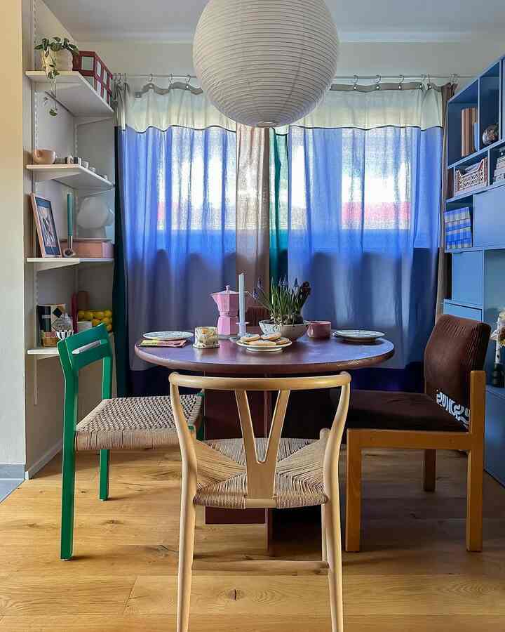 <span data-start="129" data-end="232">Morning light, fresh blooms, and a table set for simple joys.🕊️🌼</span><br data-start="232" data-end="235">
Credit: @anna.im.quadrat<br data-start="259" data-end="262">
#serenespace #springinterior #softlightvibes