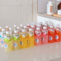 저번에 CU앱에서
모구모구 리치맛 쿨러백 세트 구입했을 때..
저도 남동생도 그때 모구모구를
처음 먹어본거였는데요,
동생이 맛있다며 다른맛도 궁금하다길래
12종 혼합세트를 주문했었답니다 ㅎㅎ
아직 다 먹어보진 못했지만
지금 현재 저의 최애는 요거트맛, 포도맛이예요 :)
#사계절일기 #일상 #일상기록 #콘수프기록집
#콘수프기록 #맞팔 #맞팔해요 #맞팔환영
#오늘의가든 #여름 #무더위 #간식 #음료 #음료수
#컬러풀 #디저트 #디저트천국 #모구모구 #내돈내산
#ftc10기이야기