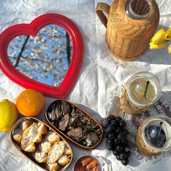 ピクニックはやはり弁当ではないでしょうか？ 
簡単に人妻寿司と
牛肉のレタスを作った  #도시락 #도시락메뉴