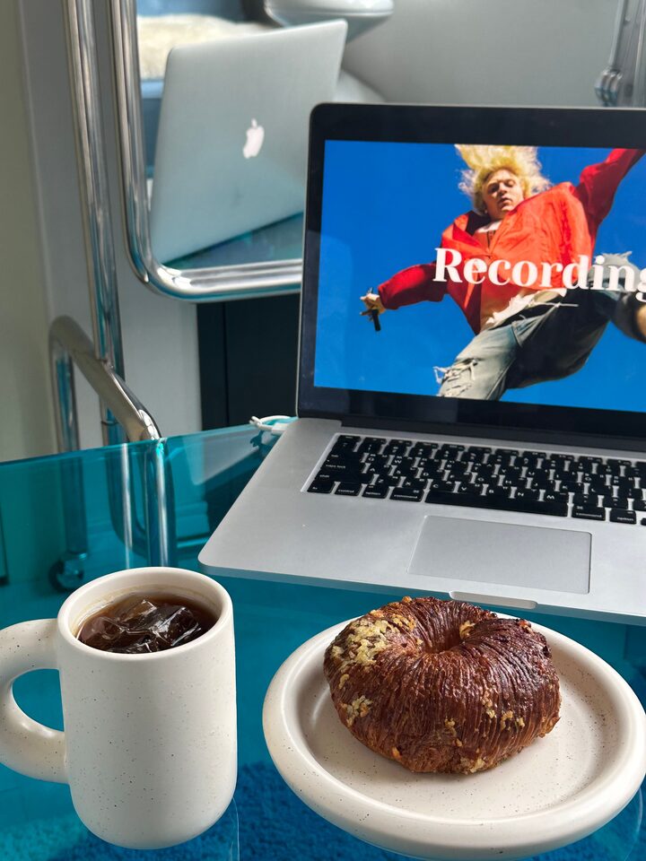 short form carousel card thumbnail