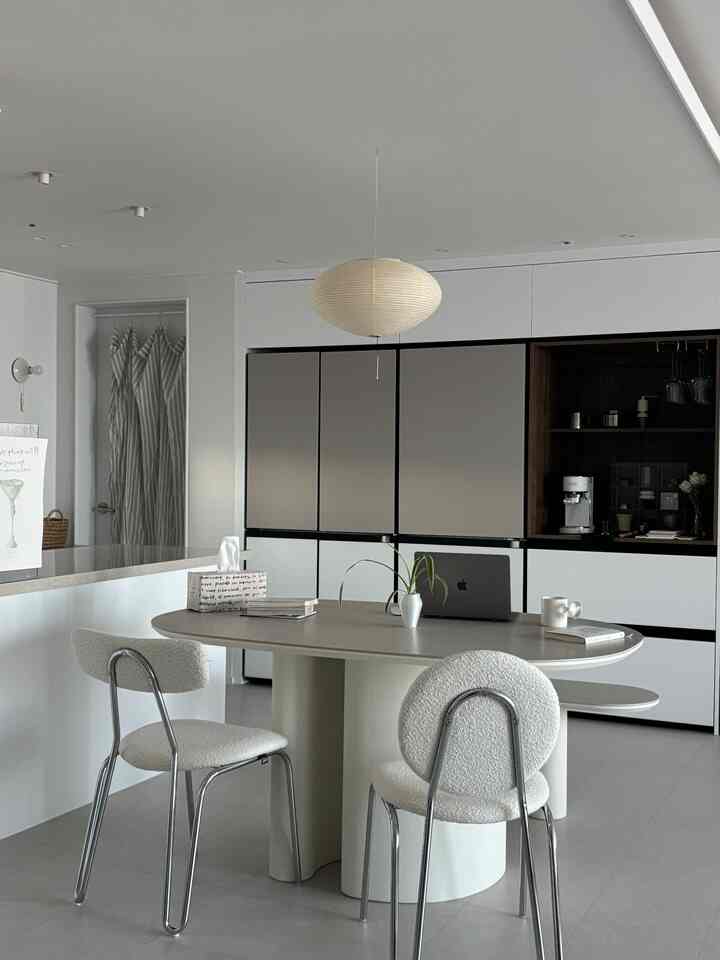 ＃かわいいテム最高です＃コンスープ記録

セレスホームアッセルダイニングテーブルが出てくるキッチンの写真をアップロードするとき
可愛いテム最高のハッシュタグを節として使うようになる😌
そうするしか･･♡ 

#ホワイトインテリア＃ホームバッジ＃イサムノグチ＃アカリ照明＃アカリ＃キッチンカーテン＃キッチン照明＃30平台キッチン＃30平台キッチンインテリア 