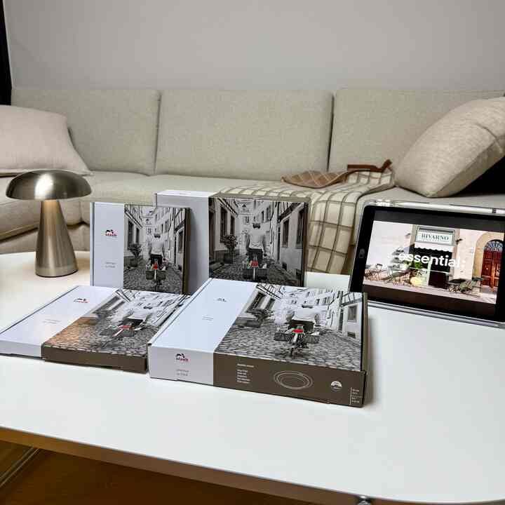 ＃今日の私の家 

心配しています。
スターウブホワイトトリュフボウル😍

灰色に翡翠の二滴混ぜた感じなのに
おかしな色が何か韓国的に感じられました
セージグリーン色とは別の魅力がありますね🥹

1. Oval Plate 25cm - 9,8”
2. Soup Plate 24cm - 9,5”
3. Dessert Plate 20cm - 7,9”
4. Plate 15cm - 5,9”
