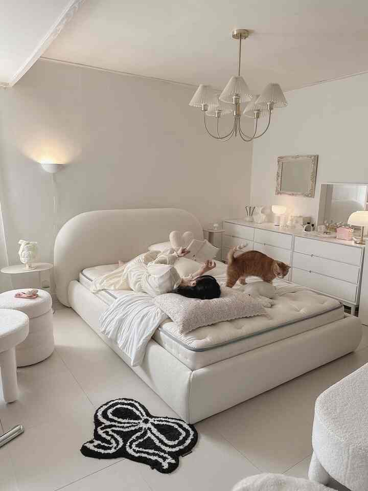 新鮮なカサミアオブベッドとマテラソマットレス

カーブデザインでふんわりを加えた魅力的なオブファブリックベッドは、高密度フォームとマイクロファイバーソームを混合したしっかりとしたヘッドボードで消えずに使用でき、機能性生地で水分が簡単に浸透せず管理が簡単です。

国内公認認証テストを受けた資材を使ってペットや子供がいる家でも安心して使えます。 

自然から来たマットレスのマテラソフォレストはリネン・テンセル生地や天然ラテックス、アルパカウールを使って見えないところまで自然素材で設計され、安全で通気性に優れ、いつも快適に寝ています。 


＃今日の私たちの家＃コンスープ記録＃カサミア＃マテラソ＃マテラソフォレストコレクション＃ハードマットレス＃マットレス＃マットレスおすすめ＃ファブリックベッド＃オブファブリックベッド＃ベッドルーム＃ベッドルームインテリア＃ベッド＃ベッドフレーム＃布団セット＃スツール＃部屋の装飾＃小道具＃ホームスタイリング＃寝室の家具＃寝室の照明＃セルフインテリア 