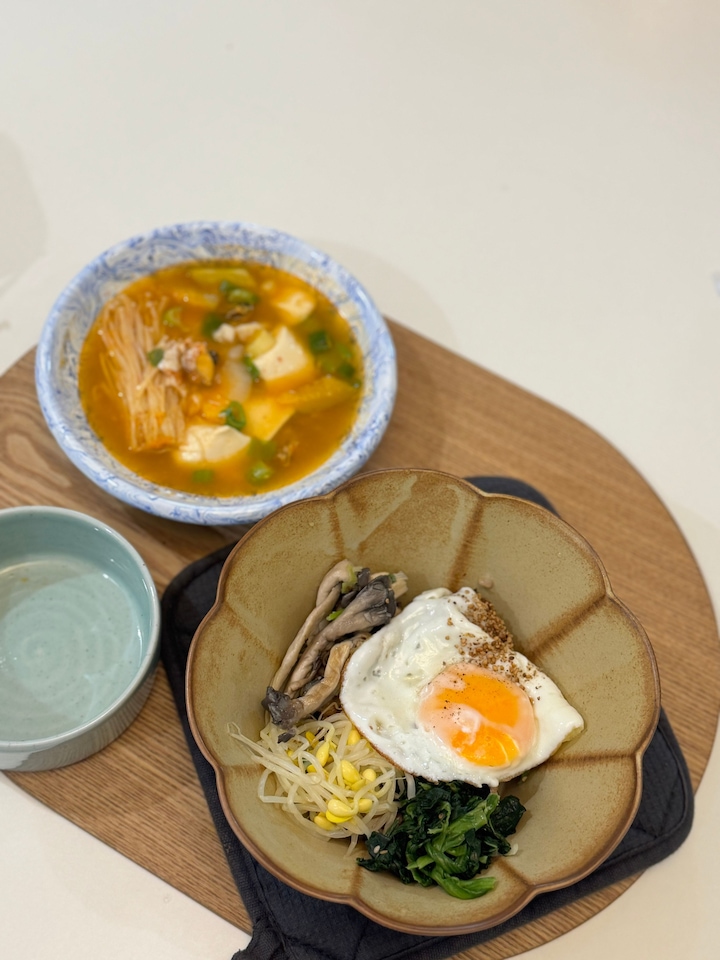 Petal Edge Ceramic Bowl user photo