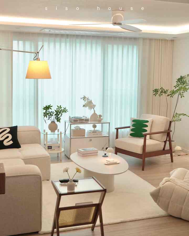 𝐎𝐮𝐫 𝐡𝐨𝐦𝐞 𝐯𝐢𝐛𝐞𝐬 :)

引っ越して5ヶ月間、
日差しが入るともっと美しいです🌿

#homeinteriors #home #homedecor #interiors #interiordesign #cozy #livingroom #lifestyle #funiture #roomtour #homestyle #homedesign #インテリア #リビング #ルームツアー #リビングインテリア #小道具 #家具 #リビング #リビング装飾