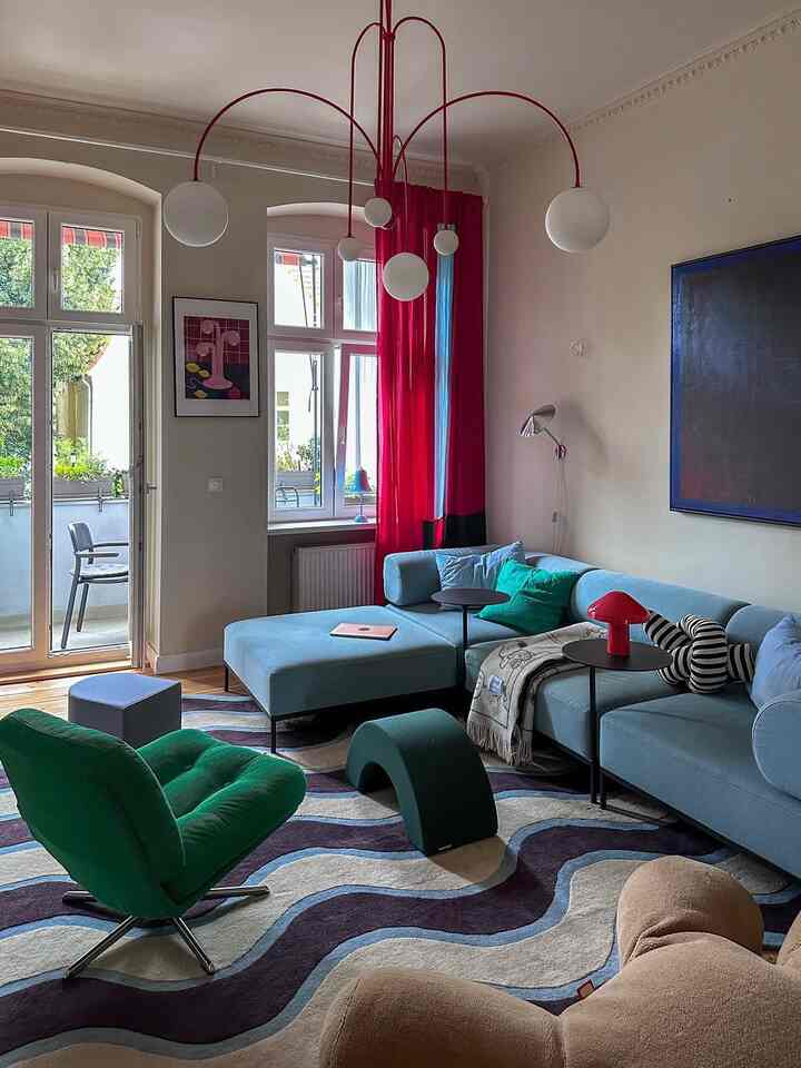 Soft seats, playful shapes, and light pouring in..cozy meets modern in the best way ☀️🛋️

@Credit: raw.home.interior

#CozyModern #LoftLiving #InteriorInspo #DesignAesthetic