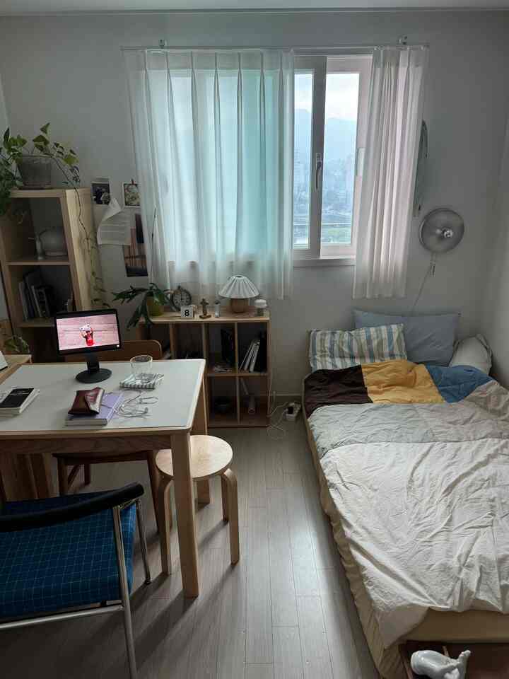 夏から止まっているお部屋🫧

＃部屋＃部屋＃部屋＃部屋＃寝室＃寝室のインテリア＃寝室の装飾＃部屋＃myroom＃roominspo＃roominspiration＃roomdecoration＃roomforinspo＃bedroom＃bedroomideas＃bedroominspiration＃bedroominspo＃bedroomgoals