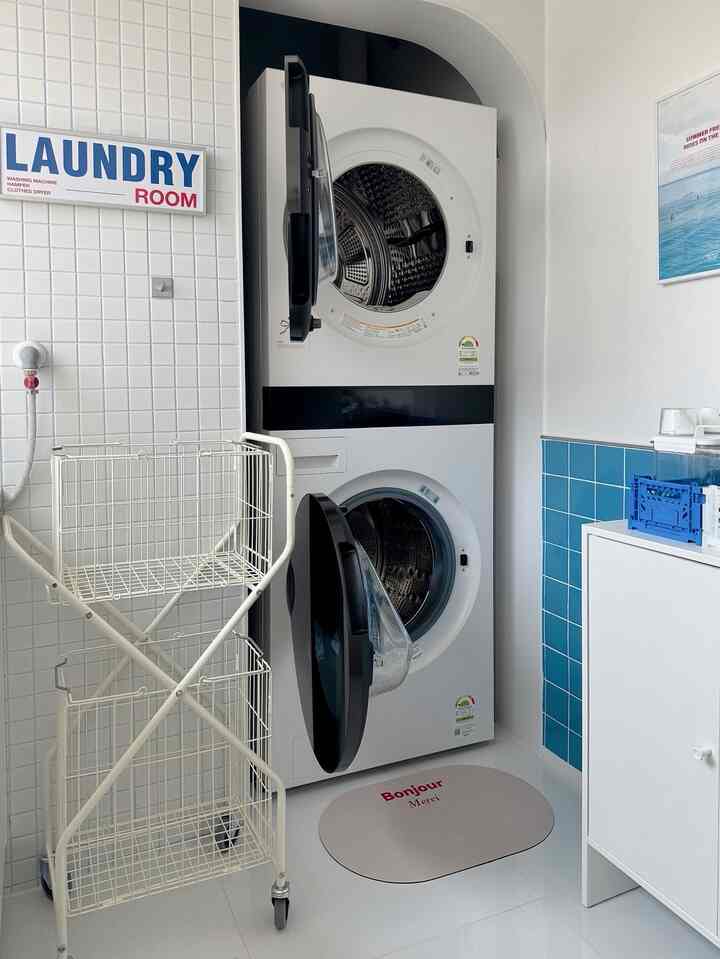 ＃LG電子購読
#家電はLG電子


𖡂 LGサブスクリプションサービスを使ってみたい理由🙋🏻‍♀️

大きなお金を持っていなくても、欲しいLG家電を私たちの家に持ち込むことができます
あり、気に入ったら私のもので、しばらく必要なら購読で
楽しむことができるそうです。管理も知っているので心配せずに
書くだけで、常に最新の家電をリーズナブルな価格で
経験できる点がスマートな消費みたいだったんです！ 🤍

私たちの家のライフスタイルに合わせてより柔軟に、よりスマートに
家を埋める方法の一つ！ LG電子購読サービス
管理の心配も少なくて購読体験をぜひやりたいという
思っていました。必要なときだけ書いて気に入ったら、
切り替え可能な柔軟性まで魅力的に
近づいてきました！🫰🏻



＃LG電子＃洗濯機乾燥機＃洗濯機おすすめ＃洗濯室
＃洗濯蜂蜜チップストア＃乾燥機おすすめ＃整理テム＃洗濯機
＃LG洗濯機＃LG乾燥機＃LGスタイラー＃LGオブジェ
#LGオブジェコレクション #LG冷蔵庫 #LG電子購読サービス
#ランドリールームインテリア #ドレスルームインテリア #キッチンインテリア
