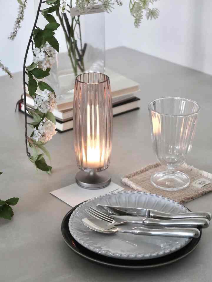 #광고
📢Penghargaan Desain telah dimulai di Today's House Binary Shop!
Ini kesempatan Anda untuk menemukan desain terbaik tahun ini, yang dipilih dengan cermat oleh 10 tim dengan selera yang luar biasa, dengan harga obral spesial! ✨

Produk yang saya pilih adalah Set Peralatan Makan Tiger Dessert! 🤍
Bentuk dan pegangannya luar biasa, dan bobotnya yang pas membuatnya terasa semakin mewah. ➰🍽️
Set peralatan makan objet-de-lis yang cantik ini seluruhnya terbuat dari baja tahan karat 304, memastikan keamanan penggunaan.

Selain kemasannya yang mewah, kami juga menawarkan layanan ukiran dengan teks yang Anda inginkan pada peralatan makan, menjadikannya pilihan yang tepat untuk acara-acara khusus atau sebagai hadiah. ➰

🗓️Penawaran super spesial satu hari kami berlaku mulai 8 September (Senin) hingga 21 September (Minggu), jadi pastikan untuk melihatnya! 😉

#BinaryShop #디자인어워드 #제품추천 #커트러리 #맞팔
#RekomendasiPeralatanMakan #세라믹식탁 #세라믹테이블 #조명
#DESIGNAWARD2025 #오늘의집디자인어워드2025 #오늘의집 #binaryshop #인테리어 #리빙