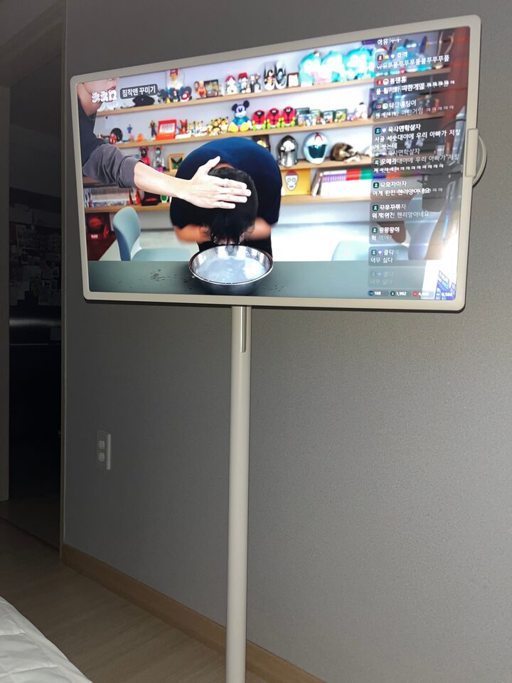 short form carousel card thumbnail