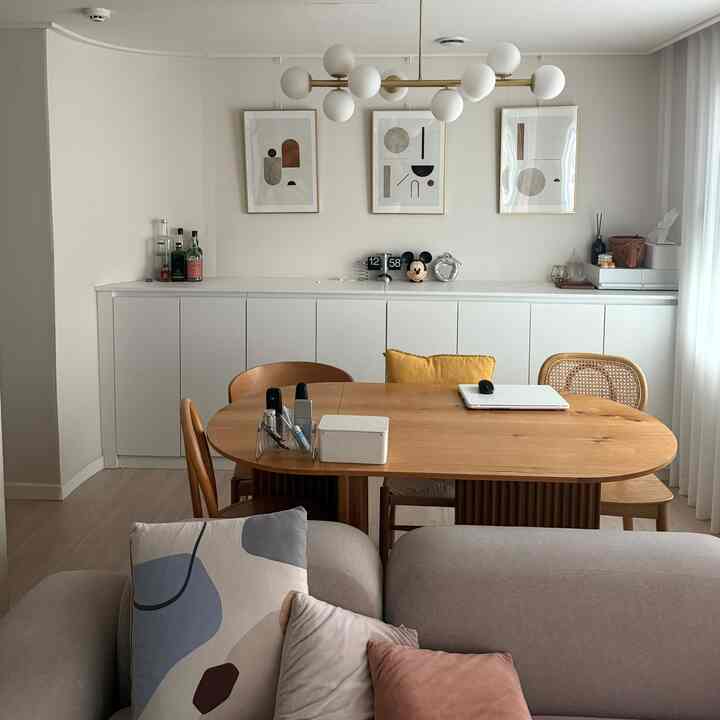 #오늘의우리집  #다이닝식탁  #가을 #가을무드 #거실  #템포드롭 #우드식탁  #타운하우스 #맞팔