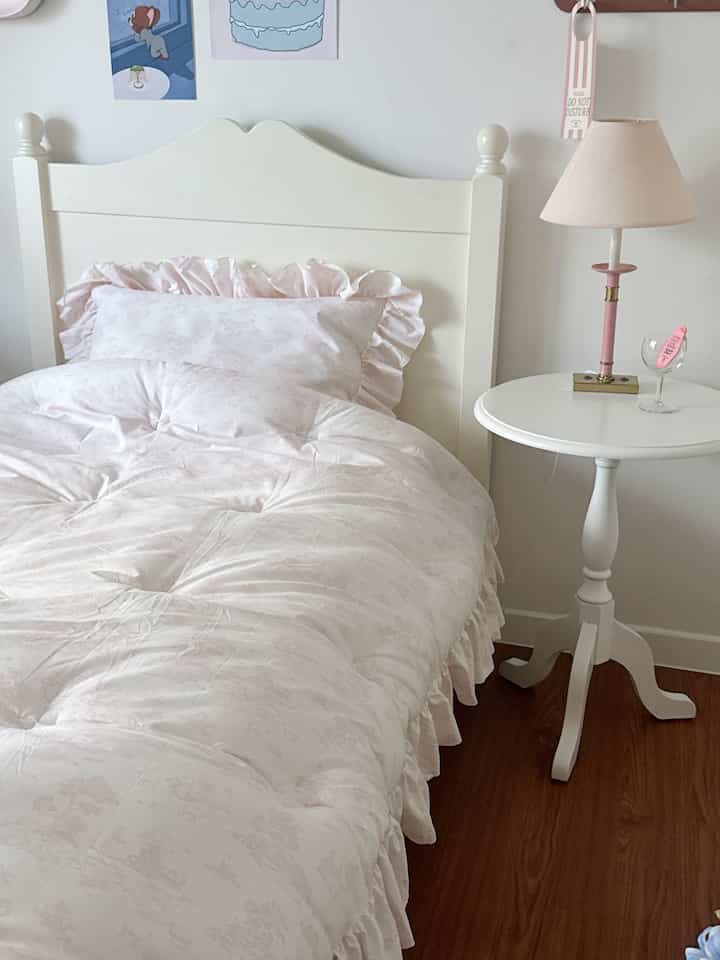 Tagged posts featuring Hotel Style Dust Free Frill Comforter 3